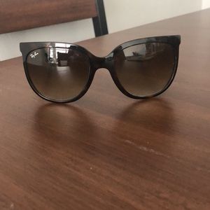Women Rayban sunglasses